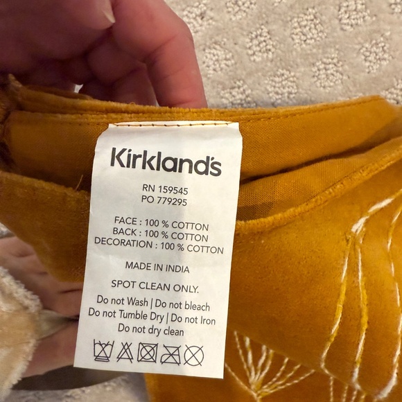 Autumn Velvet Table Runner - Picture 2 of 5